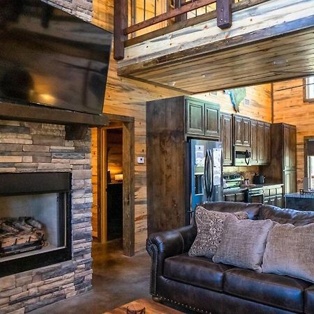 The Big Tex Luxury Cabin Is Epic 布罗肯鲍 外观 照片