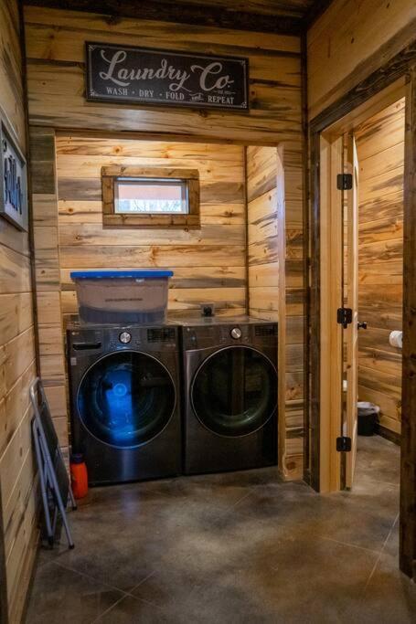 The Big Tex Luxury Cabin Is Epic 布罗肯鲍 外观 照片