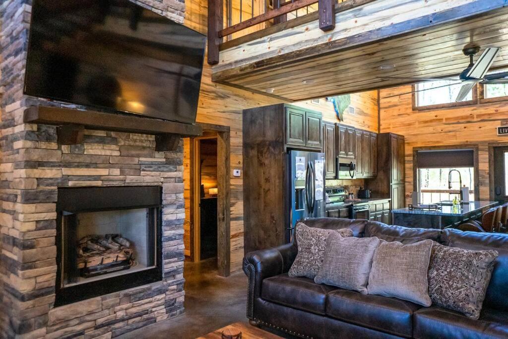 The Big Tex Luxury Cabin Is Epic 布罗肯鲍 外观 照片