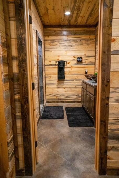 The Big Tex Luxury Cabin Is Epic 布罗肯鲍 外观 照片