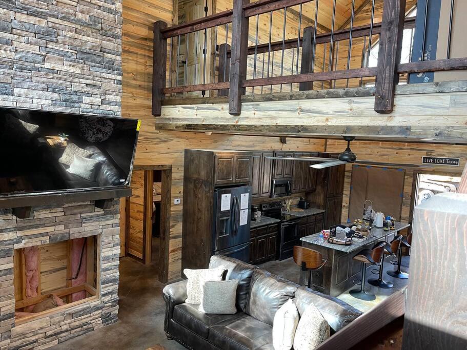 The Big Tex Luxury Cabin Is Epic 布罗肯鲍 外观 照片