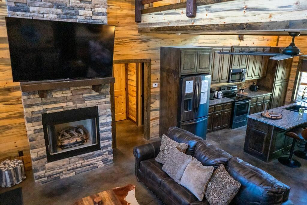 The Big Tex Luxury Cabin Is Epic 布罗肯鲍 外观 照片