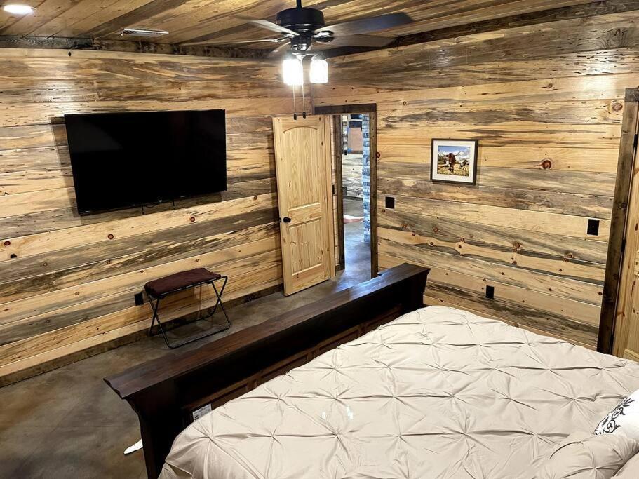The Big Tex Luxury Cabin Is Epic 布罗肯鲍 外观 照片