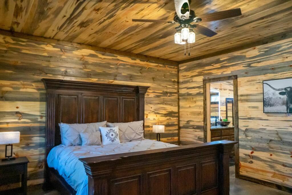The Big Tex Luxury Cabin Is Epic 布罗肯鲍 外观 照片